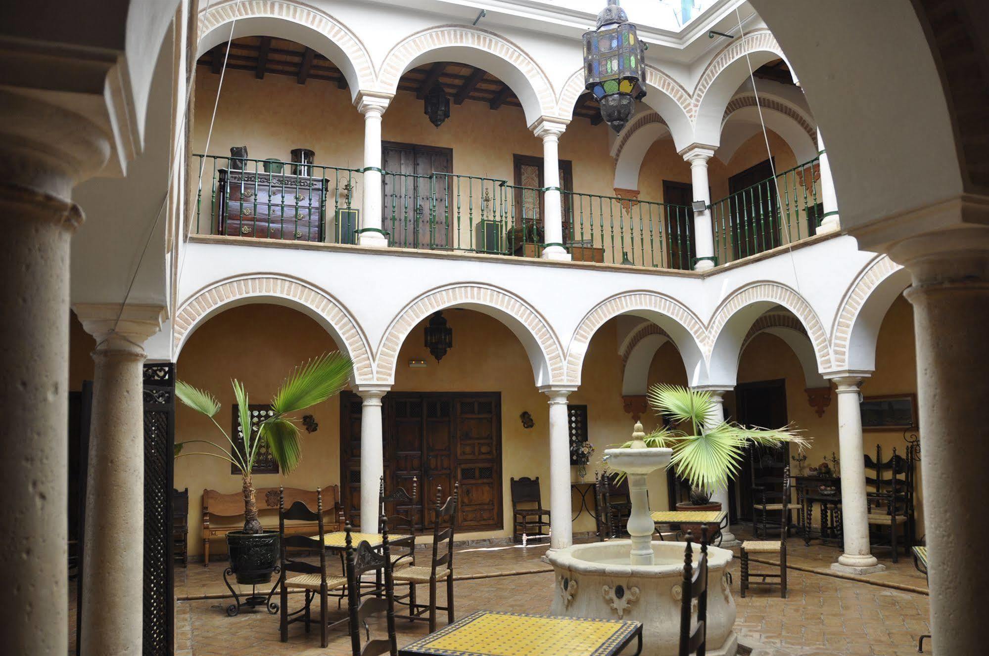 Granados Palacio Boutique Hotel Ecija Exterior photo